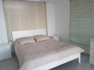 Sea Front Penthouse - Saranda - 2