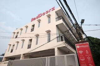 RedDoorz near Taman Palem - 5