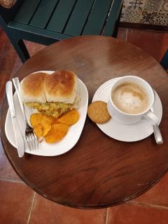 The White Balcao - 1