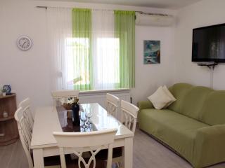 Apartment in Greba tica with sea beach - Grebaštica - 2