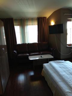 Roots Hotel and Wine Bar - Plovdiv - 3