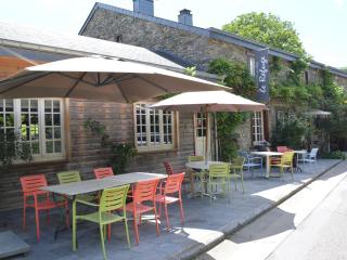 Holiday Home in Bièvre with Terrace - Bièvre - 4