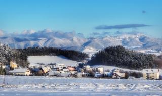 Clara Valis - Village House - 8