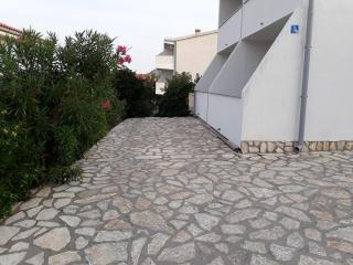 Apartments Sandi - Pag - 1