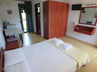 Dolphins Apartments & Rooms - Limenas - 6