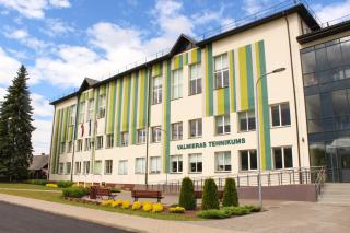Valmieras tehnikuma dienesta viesnīca - Valmiera - 0