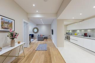 Urban Chic - Exeter Street - 2
