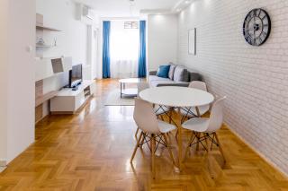 Grove Apartment + Free Parking - Novi Sad - 7