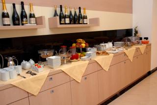 Groane Hotel Residence - 7