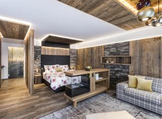 Hotel Tyrol - 4