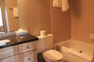 Waterton Lakes Lodge Resort - Waterton Park - 8