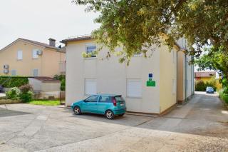 Comfortable apartment near the Hidrobaza beach - Štinjan - 9