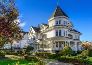 Pendray Inn and Tea House - 3