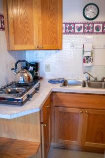 Crandell Mountain Lodge - Waterton Park - 4