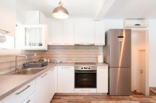 Bill & Eva's precious jewel - 8