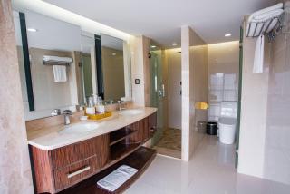 Nanyang King's Gate Hotel--Free Shuttle Service to Canton Fair - Canton - 6