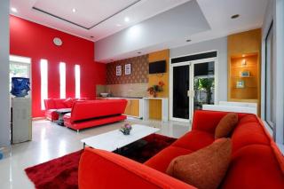 RedDoorz near Solo Square 3 - Bonorejo - 7