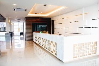 906 Premier Hotel - 8