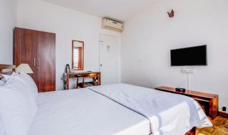 Isec Apartment - Bombay - 4
