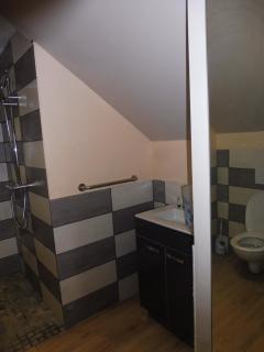 4 Chambres meublées et un seul studio avec petite cuisine - 3