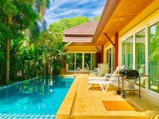 Thai Family karon Pool Villa 泰如家卡伦3卧泳池别墅 - Strand Karon - 9