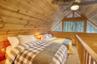 Sweet Retreat Cabin - 9