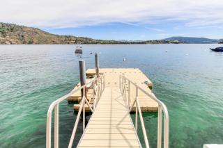 Lakefront Retreat - 8