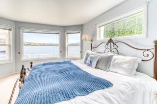 Lakefront Retreat - Chelan - 2