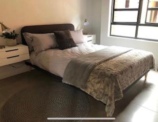 Trendy Melrose Apartment - 8