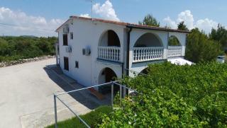 Apartments Vila Leona - Pirovac - 2