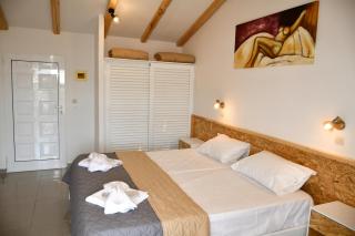 Cavos Beach House - Kavos - 4
