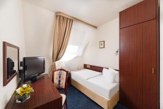 Danubius Hotel Hungaria City Center - Budapest - 2