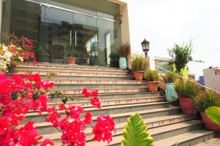 Hotel Highnest - Singapperumālkovil - 1