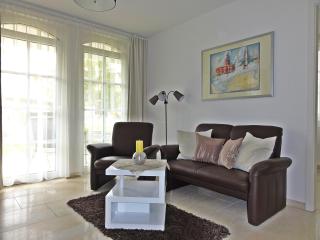 3 Zimmer Ferienwohnung Haus Meeresblick mit Meerblick A005 mit Südterrasse und Strandkorb - Baabe - 4