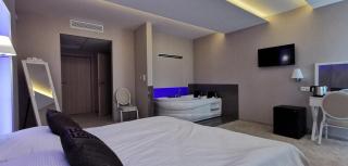 Hotel Sevilla Gold - 3