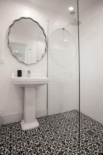 99 Acres Bangalow Retreat - 9