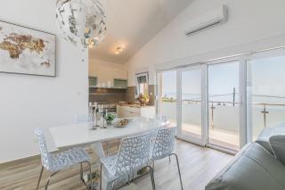 Sea Sparkle Luxury Apartment - 4