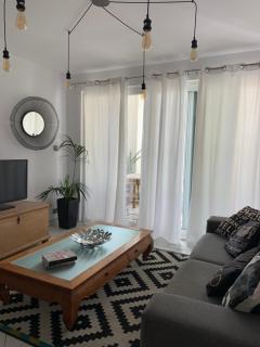 Spacious seaview Sliema Apt, steps from Valletta Ferry - Sliema - 4