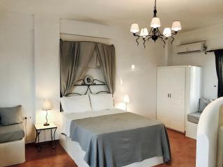Sarakiniko View Studios - Mandrakia - 3