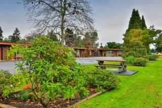 Arbutus Grove Motel - Parksville - 2