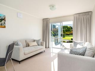Amuri Villas - Clive - 2
