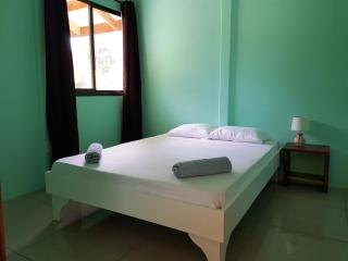 Hotel & Cabinas Nadine - 3