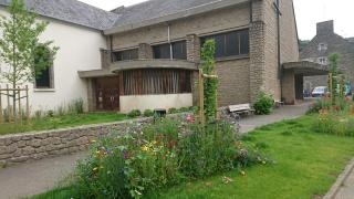 Quartier calme sur le port de plaisance et le GR34 - 2