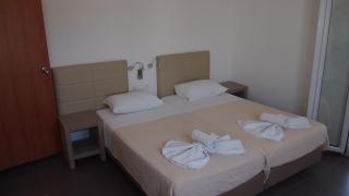 Homer's Inn Hotel - Ios Chora - 7