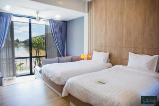 Home by the Bridge Hotel - 1