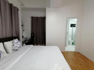 High End Luxury big 2BR in Salcedo Village Makati - 0