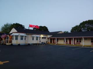 Maine Motel - South Portland - 2