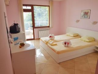 Guest House Byki - Sveti Vlas - 1