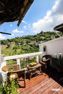 Trigona Hostel - Gjirokastër - 0