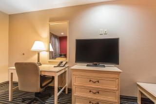 Econo Lodge Berea - 6